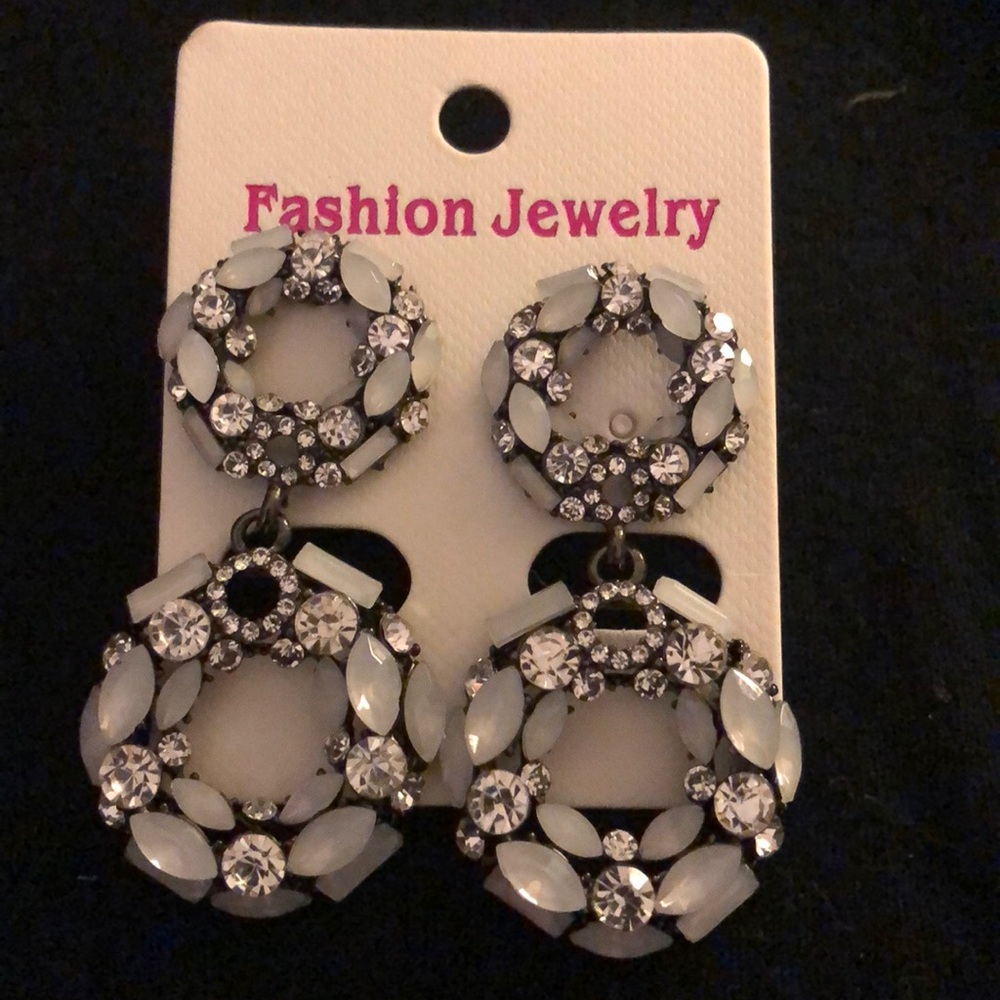 Fashion earrings